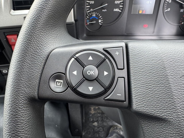 三菱ふそうファイターコンテナ専用車中型（4t）[写真10]