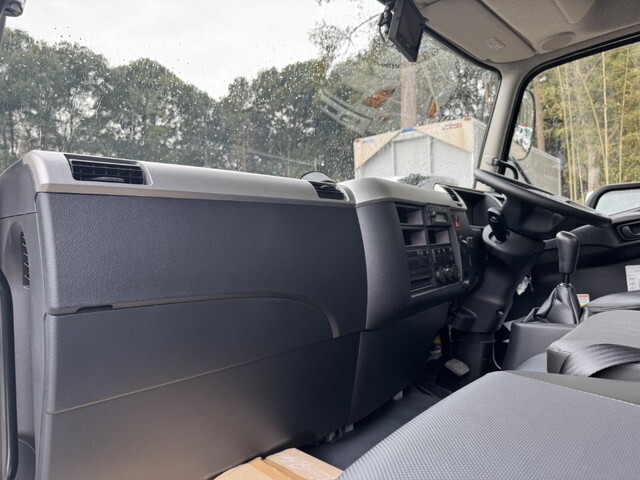 三菱ふそうファイターコンテナ専用車中型（4t）[写真16]