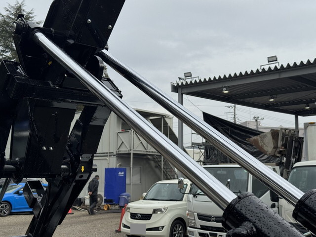 三菱ふそうファイターコンテナ専用車中型（4t）[写真21]