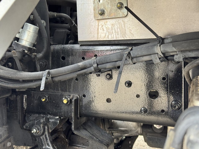 UDトラックスコンドルアルミウイング中型（4t）[写真26]