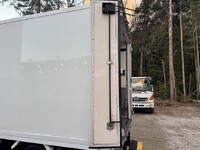 三菱ふそうキャンター保冷バン小型（2t・3t）[写真16]