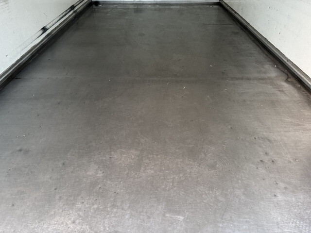 三菱ふそうキャンター保冷バン小型（2t・3t）[写真18]