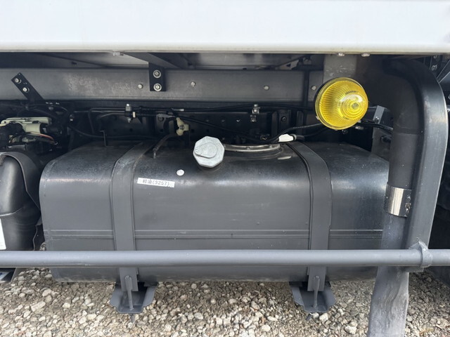 三菱ふそうキャンター保冷バン小型（2t・3t）[写真23]