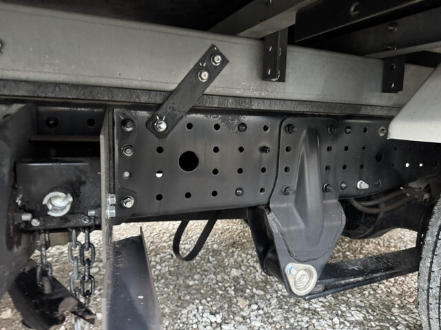 三菱ふそうキャンター保冷バン小型（2t・3t）[写真28]