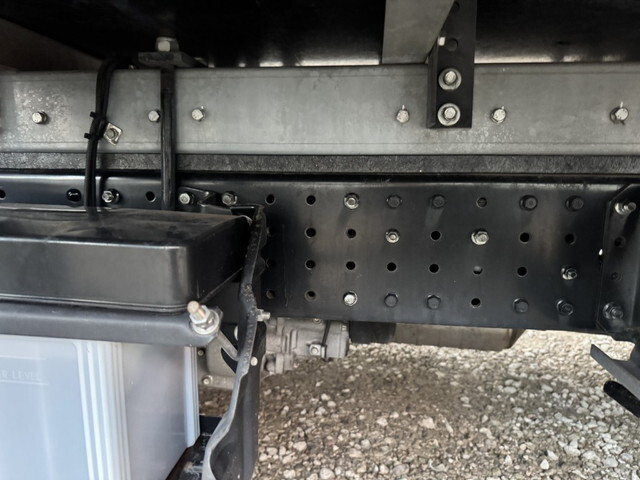 三菱ふそうキャンター保冷バン小型（2t・3t）[写真29]