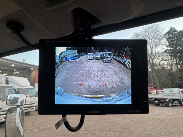 三菱ふそうキャンター保冷バン小型（2t・3t）[写真08]