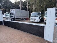 三菱ふそうキャンター平ボディ小型（2t・3t）[写真13]