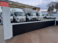 三菱ふそうキャンター平ボディ小型（2t・3t）[写真14]