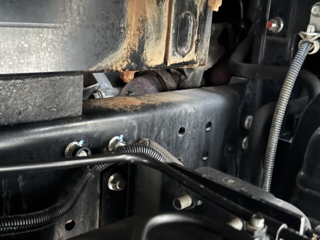 三菱ふそうキャンター平ボディ小型（2t・3t）[写真24]