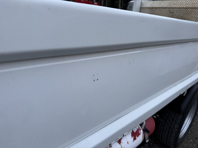 三菱ふそうキャンター平ボディ小型（2t・3t）[写真36]