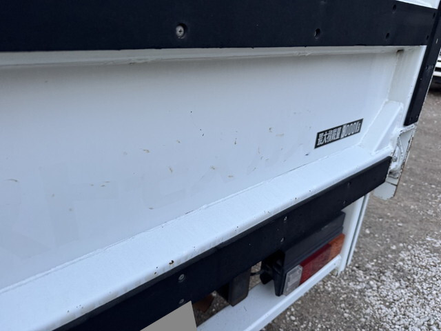三菱ふそうキャンター平ボディ小型（2t・3t）[写真37]