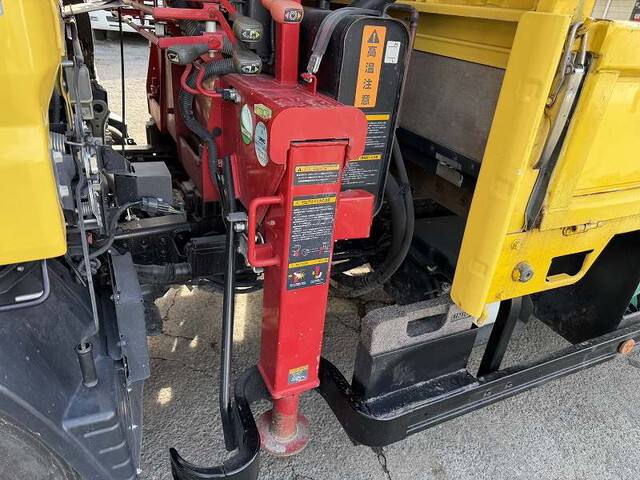 三菱ふそうキャンタークレーン3段小型（2t・3t）[写真27]