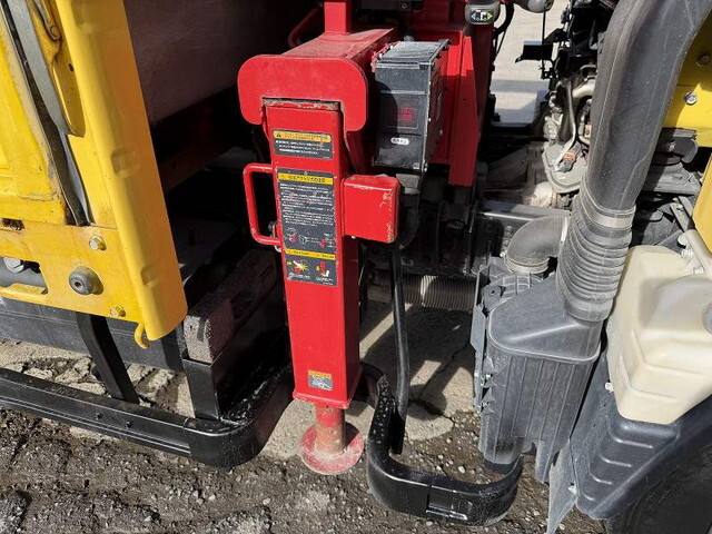 三菱ふそうキャンタークレーン3段小型（2t・3t）[写真29]