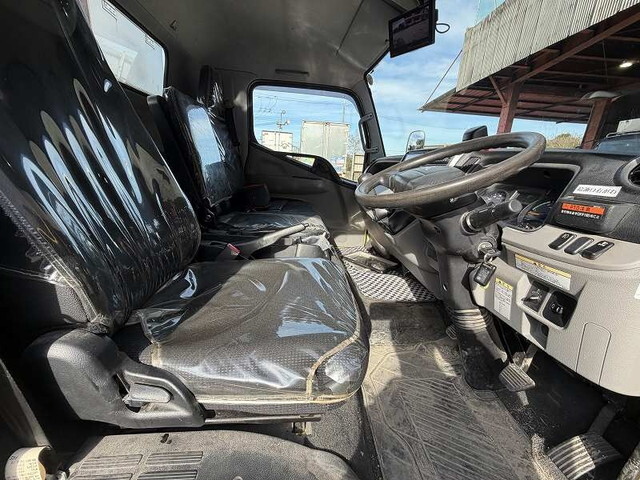 三菱ふそうキャンタークレーン3段小型（2t・3t）[写真30]