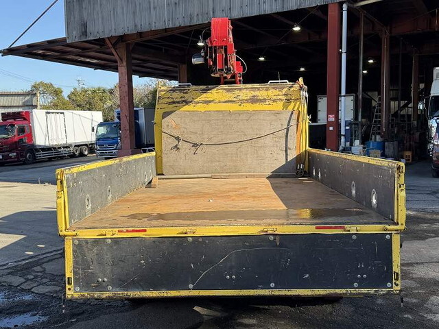 三菱ふそうキャンタークレーン3段小型（2t・3t）[写真07]