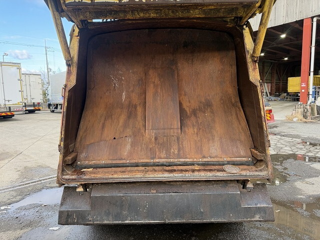 三菱ふそうキャンターパッカー車（塵芥車）小型（2t・3t）[写真15]