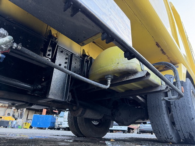 三菱ふそうキャンターパッカー車（塵芥車）小型（2t・3t）[写真24]