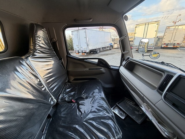 三菱ふそうキャンターパッカー車（塵芥車）小型（2t・3t）[写真38]