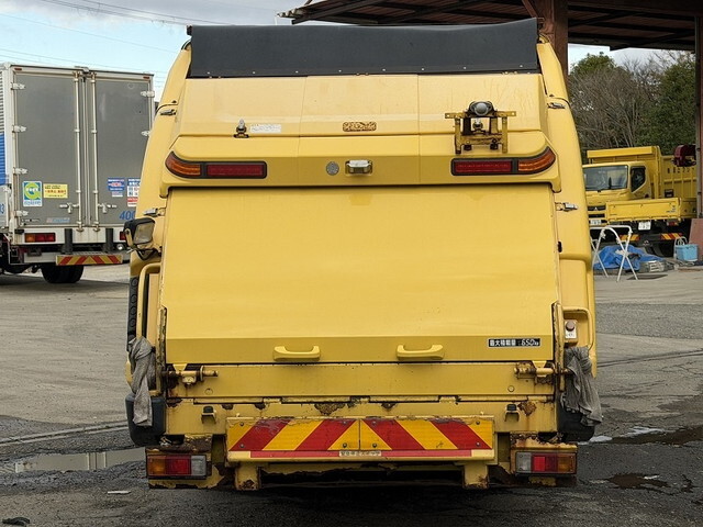 三菱ふそうキャンターパッカー車（塵芥車）小型（2t・3t）[写真06]