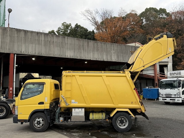 三菱ふそうキャンターパッカー車（塵芥車）小型（2t・3t）[写真08]
