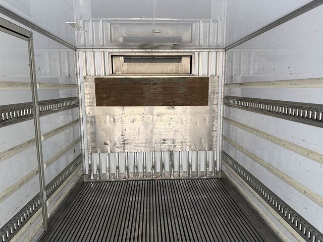 日野レンジャー冷凍車（冷蔵車）中型（4t）[写真14]