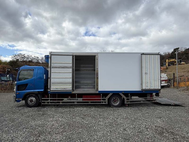 日野レンジャー冷凍車（冷蔵車）中型（4t）[写真18]