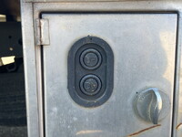 いすゞエルフ平ボディ小型（2t・3t）[写真18]