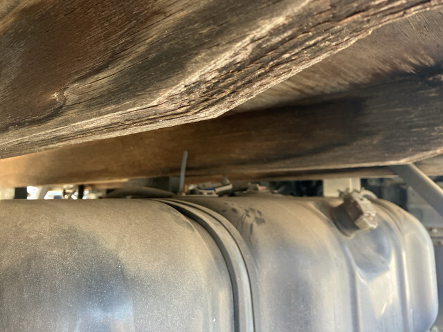 いすゞエルフ平ボディ小型（2t・3t）[写真21]