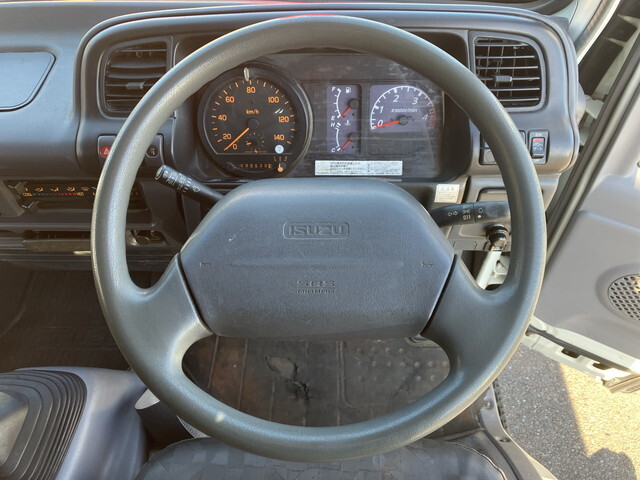 いすゞエルフ平ボディ小型（2t・3t）[写真33]