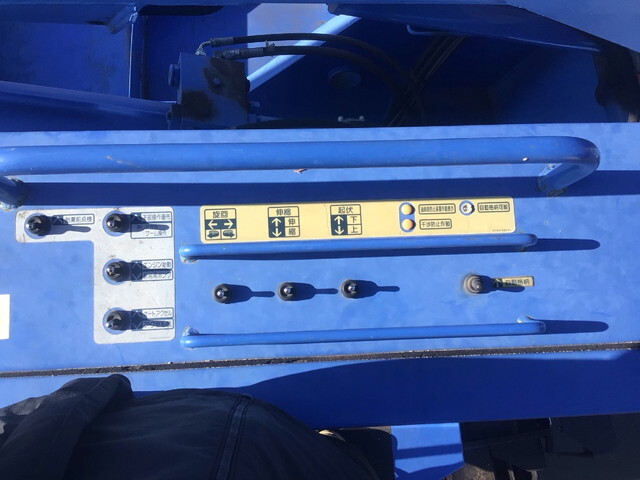 いすゞエルフ高所作業車小型（2t・3t）[写真14]