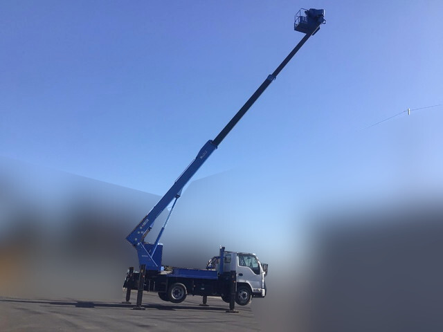 いすゞエルフ高所作業車小型（2t・3t）[写真07]