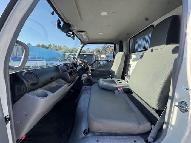 日野デュトロローダーダンプ小型（2t・3t）[写真13]