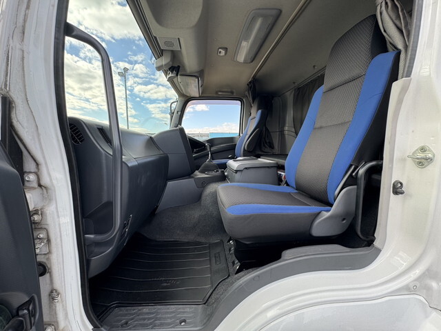 いすゞギガ冷凍車（冷蔵車）大型（10t）[写真10]