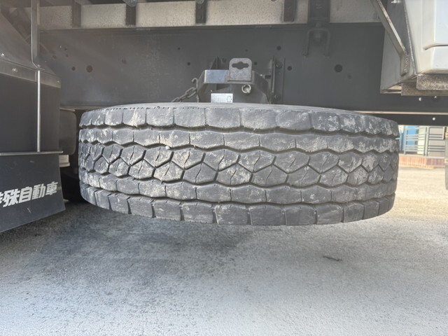 いすゞギガ冷凍車（冷蔵車）大型（10t）[写真23]