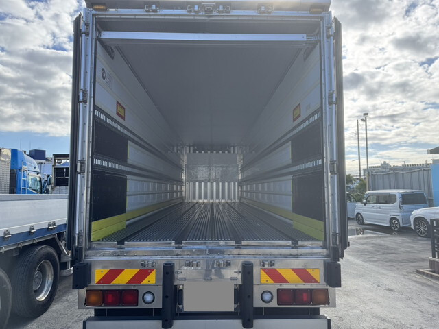 いすゞギガ冷凍車（冷蔵車）大型（10t）[写真26]