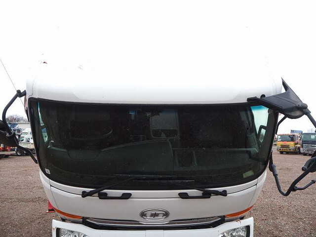 UDトラックスコンドルクレーン3段増トン（6t・8t）[写真16]