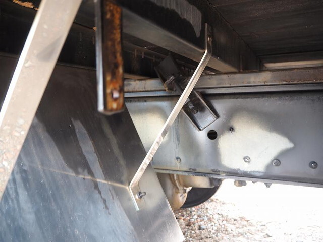 UDトラックスコンドルクレーン3段増トン（6t・8t）[写真21]