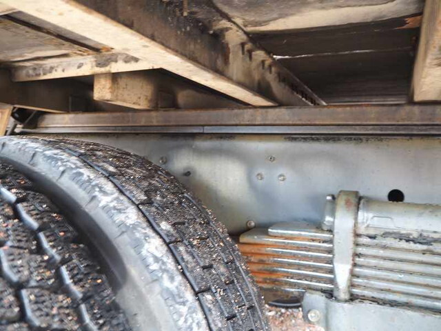 UDトラックスコンドルクレーン3段増トン（6t・8t）[写真23]