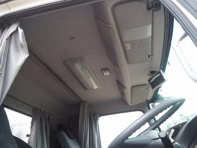 UDトラックスコンドルクレーン3段増トン（6t・8t）[写真37]