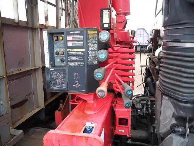 UDトラックスコンドルクレーン3段増トン（6t・8t）[写真09]