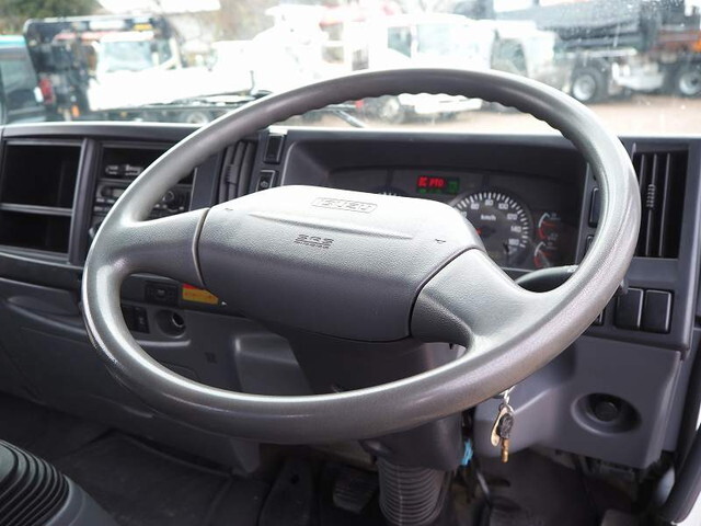 いすゞフォワードクレーン4段中型（4t）[写真37]