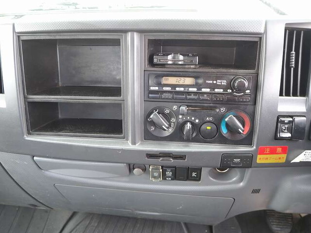 いすゞフォワードクレーン4段中型（4t）[写真38]