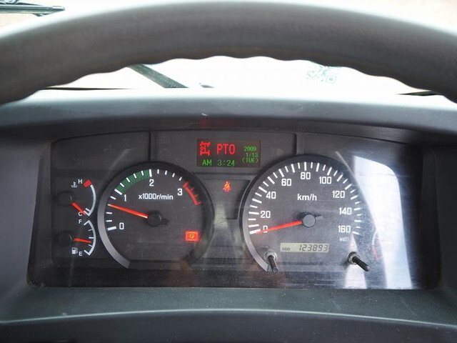 いすゞフォワードクレーン4段中型（4t）[写真39]