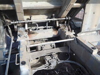 三菱ふそうスーパーグレート深ダンプ（土砂禁ダンプ）大型（10t）[写真19]