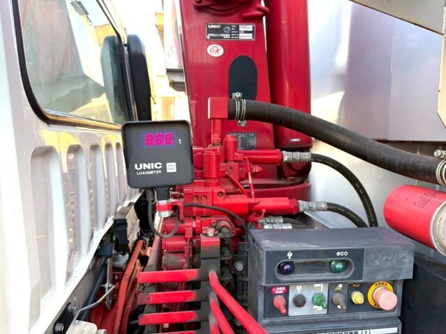 三菱ふそうファイタークレーン5段増トン（6t・8t）[写真10]