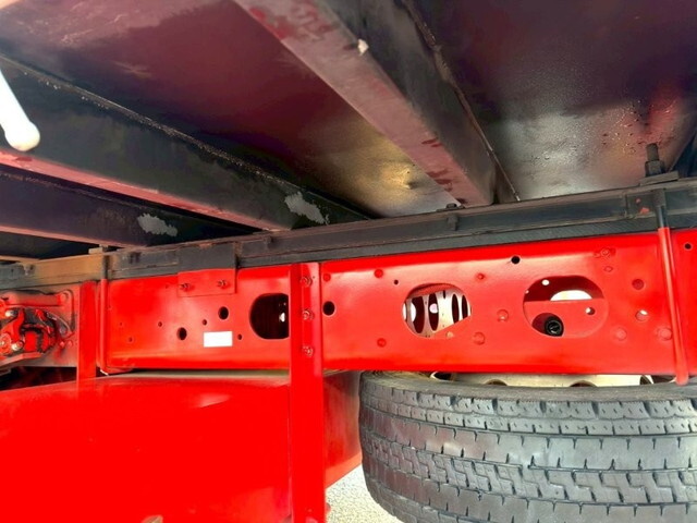 三菱ふそうファイタークレーン5段増トン（6t・8t）[写真11]