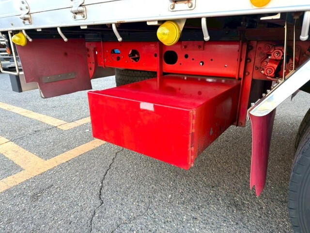 三菱ふそうファイタークレーン5段増トン（6t・8t）[写真14]