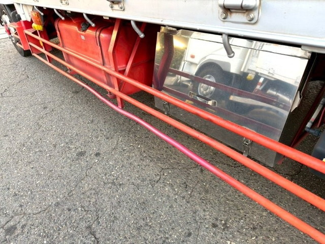 三菱ふそうファイタークレーン5段増トン（6t・8t）[写真22]
