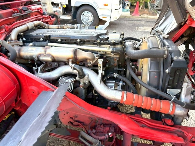 三菱ふそうファイタークレーン5段増トン（6t・8t）[写真26]