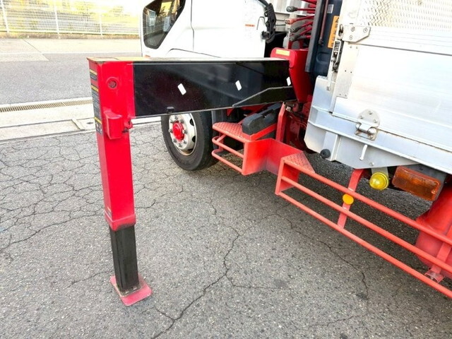 三菱ふそうファイタークレーン5段増トン（6t・8t）[写真07]